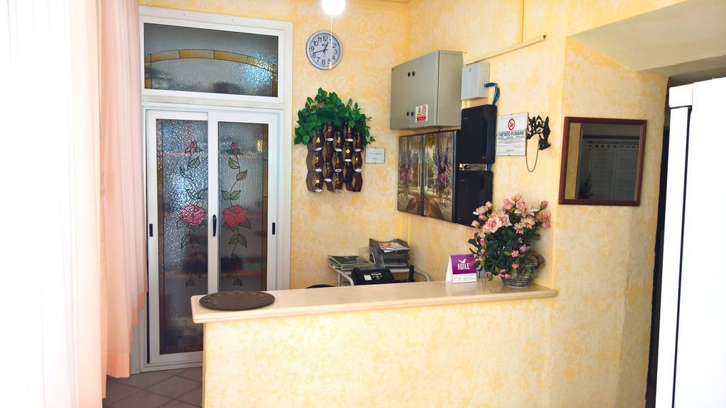 פולוניקה Albergo Golfo מראה חיצוני תמונה