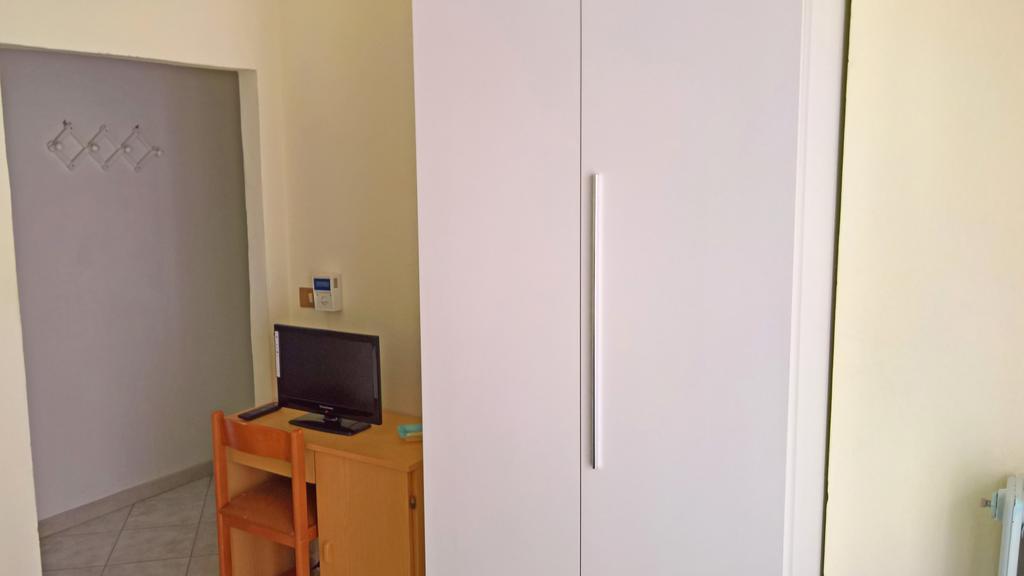 פולוניקה Albergo Golfo מראה חיצוני תמונה
