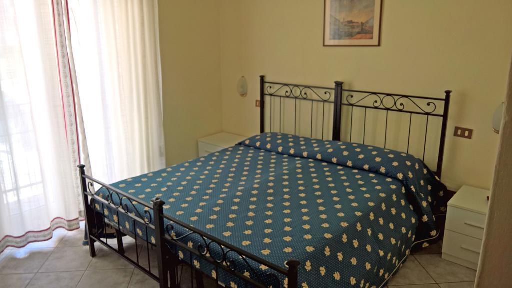 פולוניקה Albergo Golfo מראה חיצוני תמונה